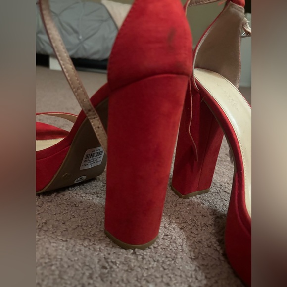 Charlotte Russ 4in heels, will clean before shipping ! - Picture 4 of 4